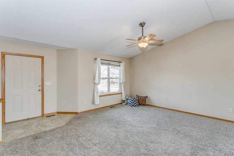 1718 Buckeye Ct, Andover, KS 67002
