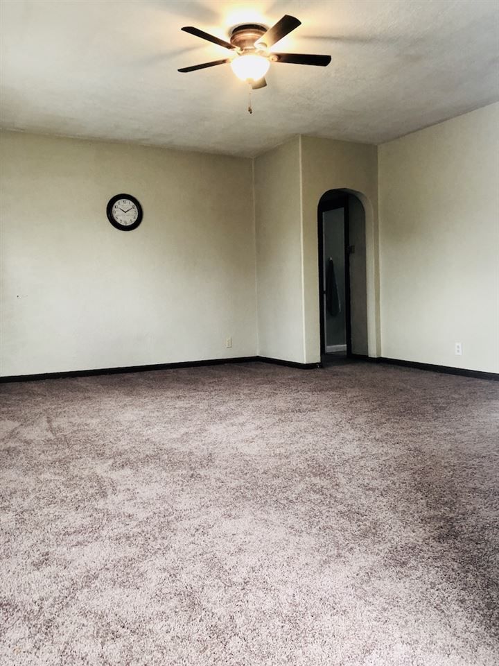 1709 Ohio St, Augusta, KS 67010