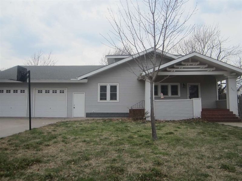 225 N Adams St, Cheney, KS 67025