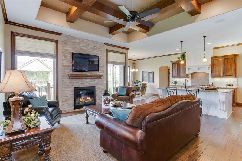 908 E Waterview Dr, Andover, KS 67002