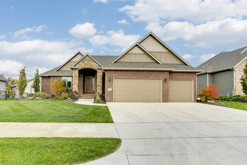 908 E Waterview Dr, Andover, KS 67002