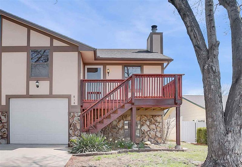 818 N Sumac Rd, Derby, KS 67037