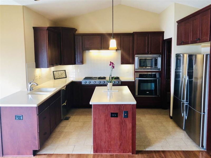 3213 S Bolin Dr, Wichita, KS 67215