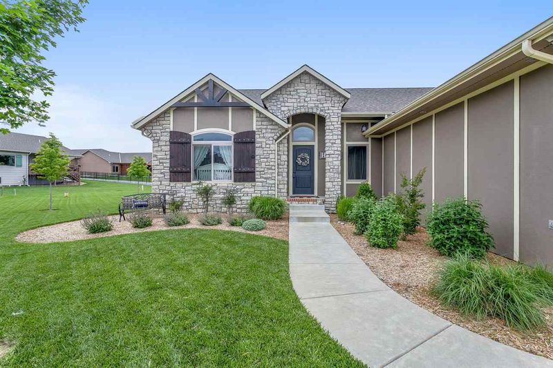 936 Rivera Ct, Mulvane, KS 67110