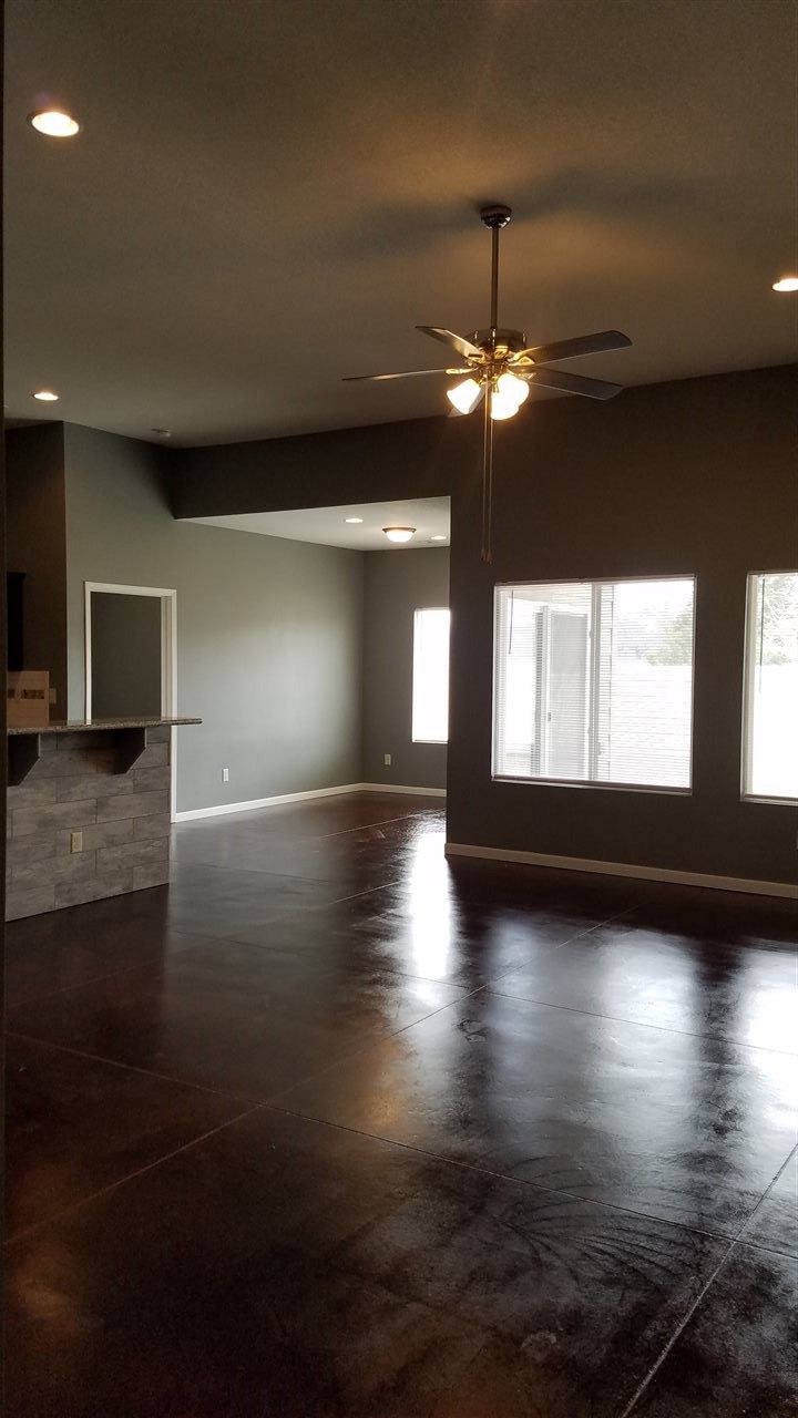 8709 E Millrun, Wichita, KS 67226-4233