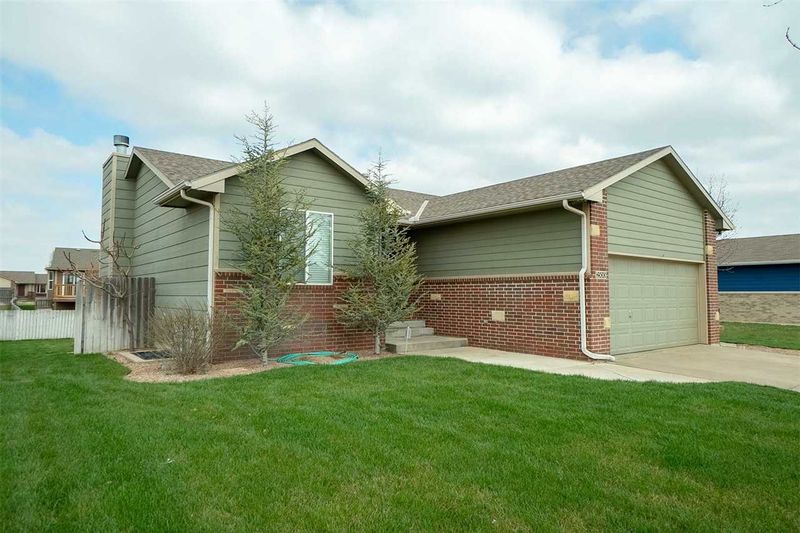2500 E Casey Dr, Goddard, KS 67052