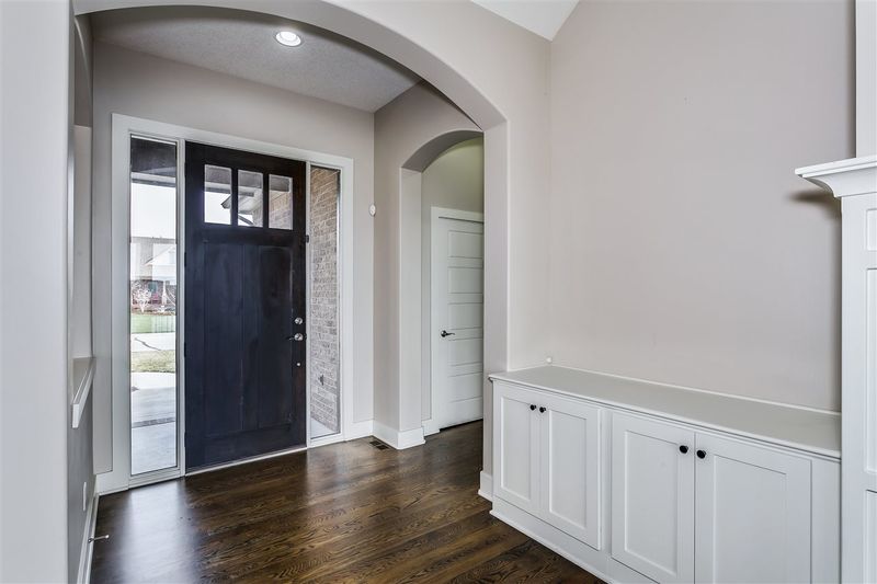 1105 E Woodstone Dr, Andover, KS 67002