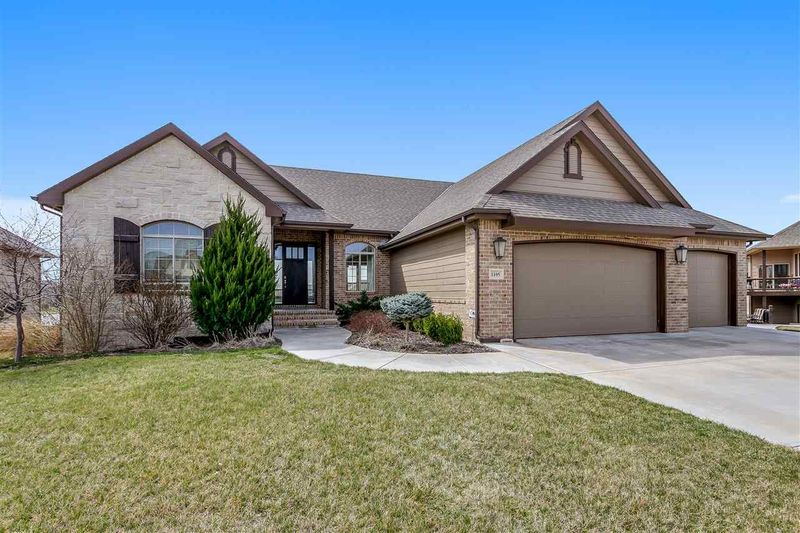 1105 E Woodstone Dr, Andover, KS 67002