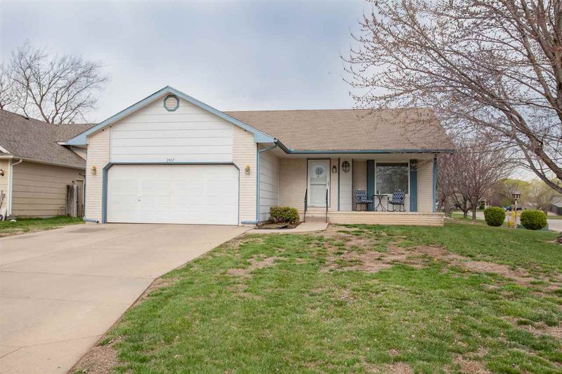 2407 N Pembroke Ct, Augusta, KS 67010