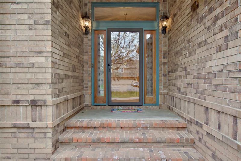 9615 W 18th St N, Wichita, KS 67212