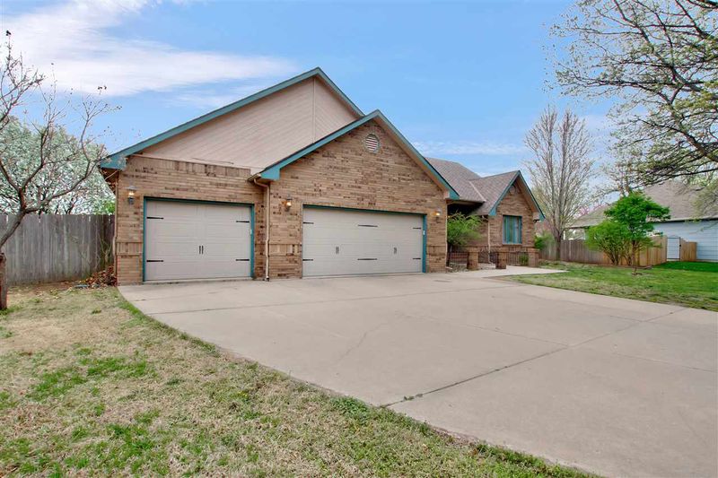 9615 W 18th St N, Wichita, KS 67212
