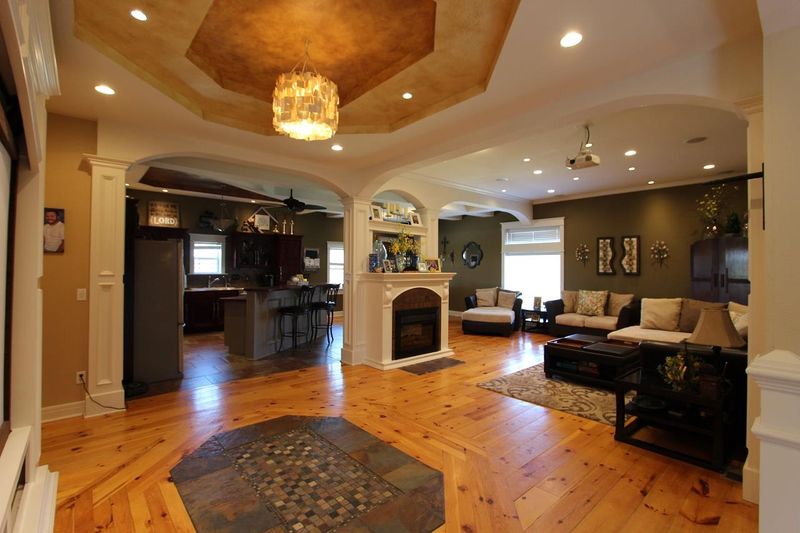 1032 N Peach Rd, Udall, KS 67146