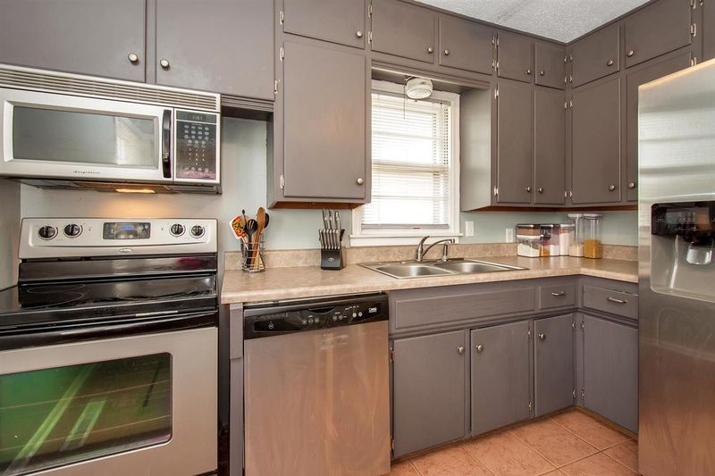 8025 E Orme St, Wichita, KS 67207