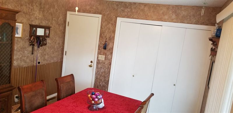 5 Windmill Ct, Valley Center, KS 67147