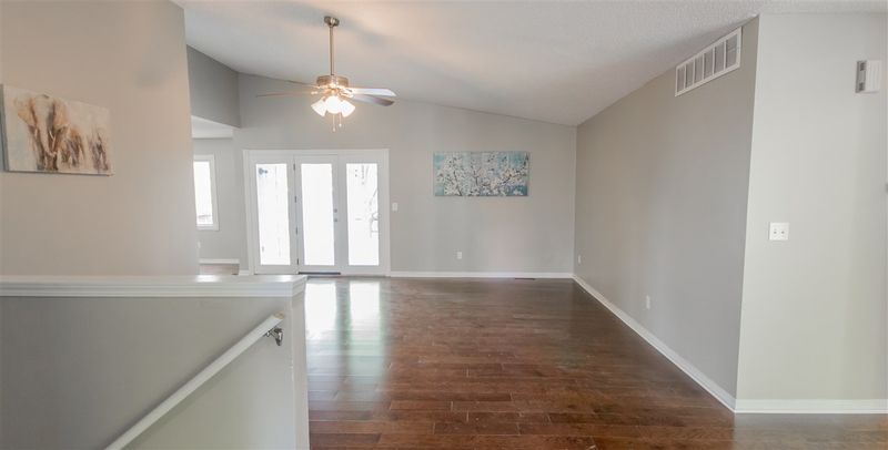 703 Heidi Ln, Mulvane, KS 67110-1200