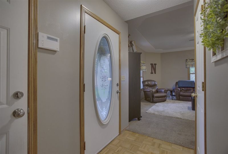4835 E Willow Point Ct, Bel Aire, KS 67220