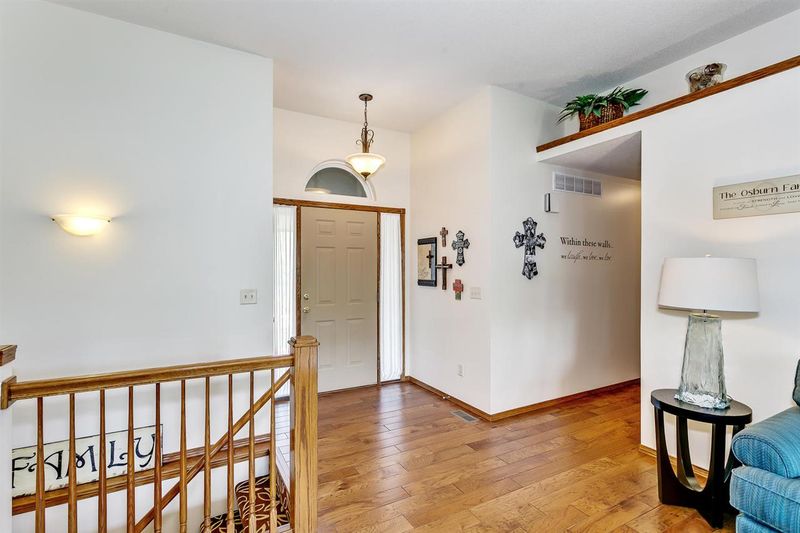 1112 E Rushwood Dr, Derby, KS 67037