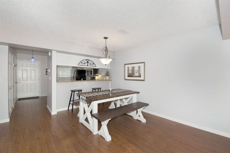 6 Lansdown St, Wichita, KS 67220