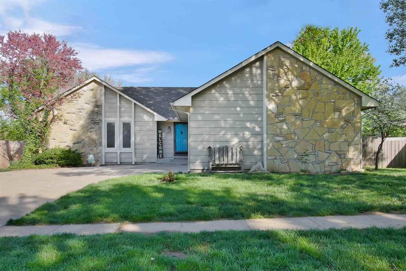 1925 N Burning Tree, Derby, KS 67037