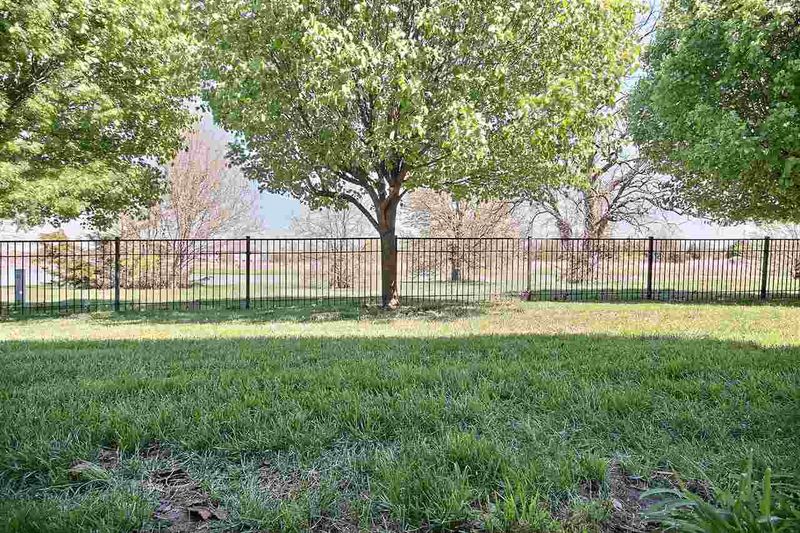 8330 E Old Mill Ct, Wichita, KS 67226