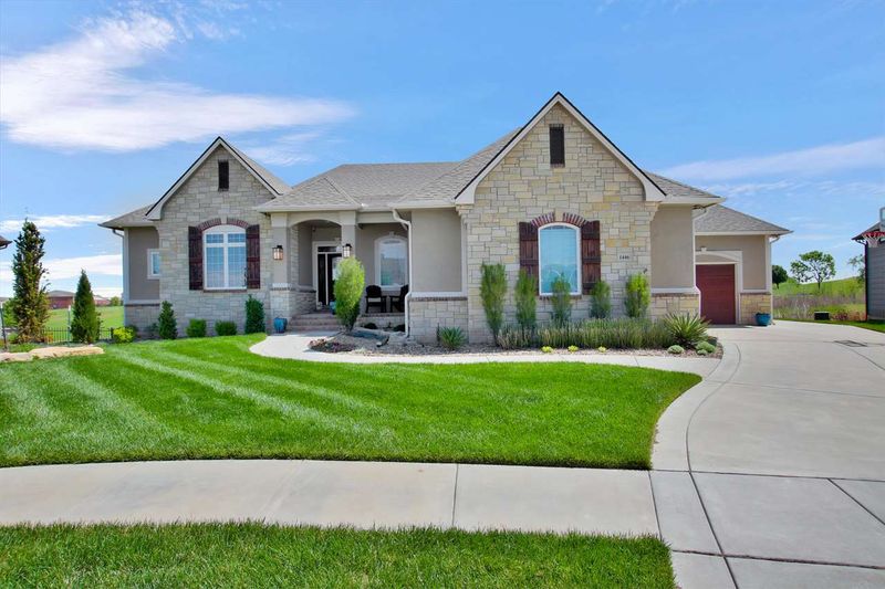 1446 E Lookout Pl, Derby, KS 67037
