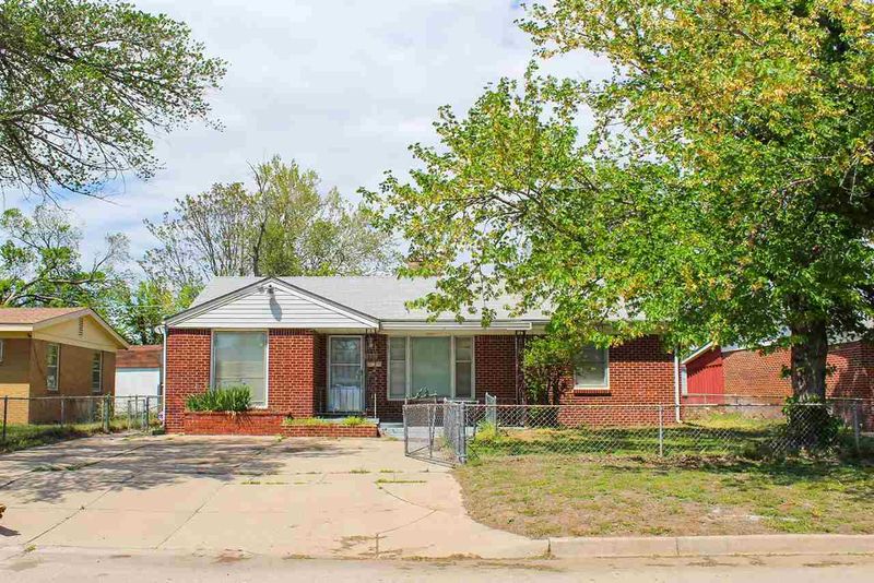 1222 E Del Mar St, Wichita, KS 67216