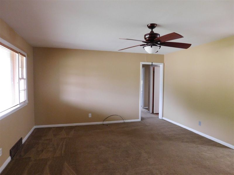 8301 E Morris, Wichita, KS 67207-2435