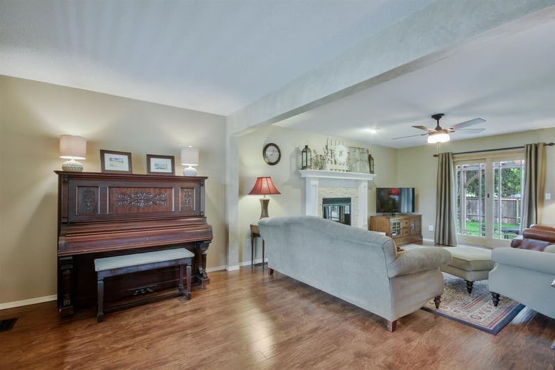 7205 W Barrington, Wichita, KS 67212