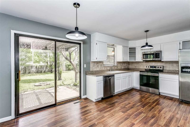 714 S Opal, Maize, KS 67101