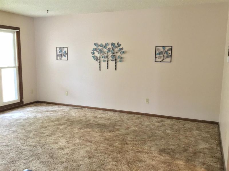 1006 E Redwood Rd #1008 E Redwood, Derby, KS 67037