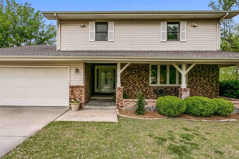 210 E Stanton Rd, Andover, KS 67002