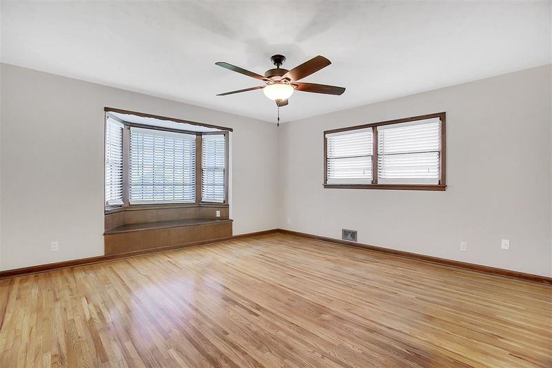 8214 E Bayley St, Wichita, KS 67207