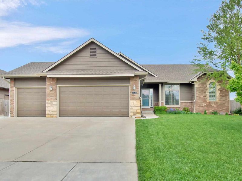 4118 N Parkdale, Maize, KS 67101