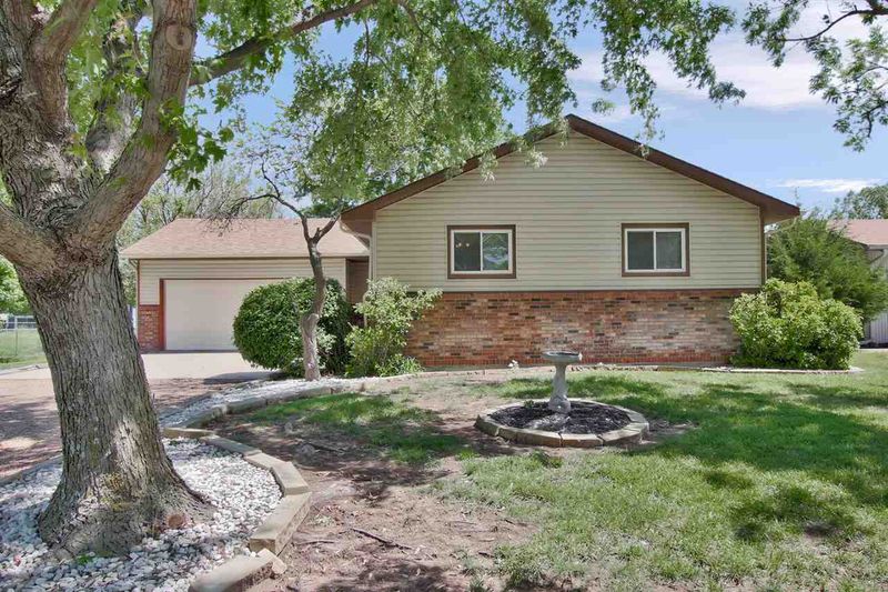 22 Shenandoah Dr, Goddard, KS 67052