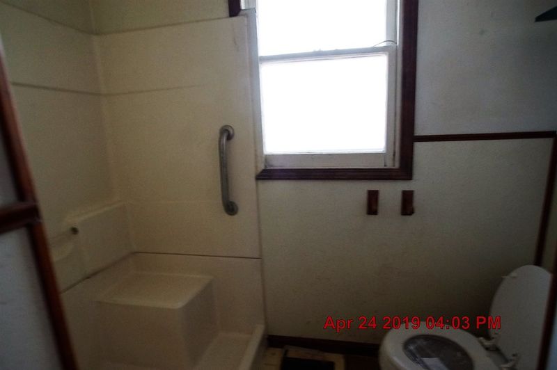 323 E Clark Ave, Augusta, KS 67010