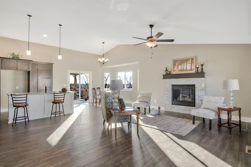 428 E Samantha Ct, Mulvane, KS 67110
