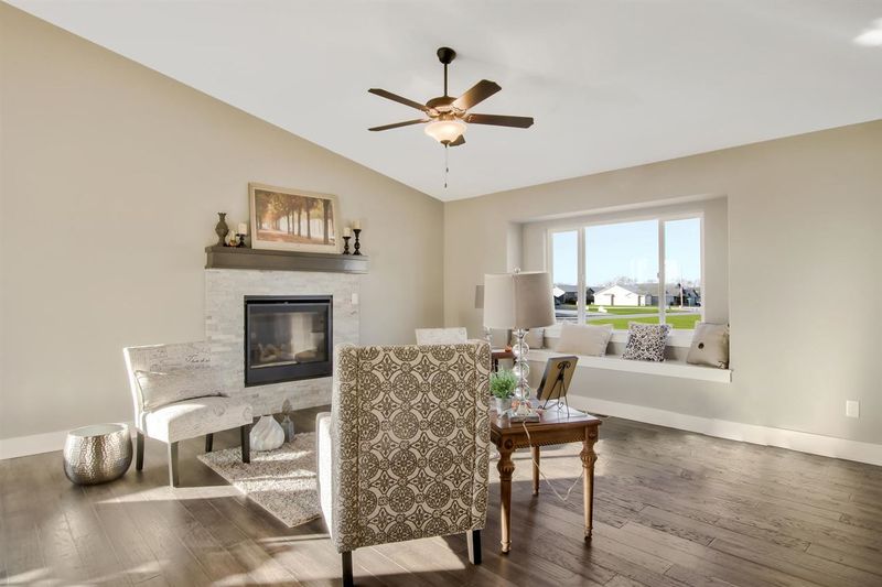 428 E Samantha Ct, Mulvane, KS 67110