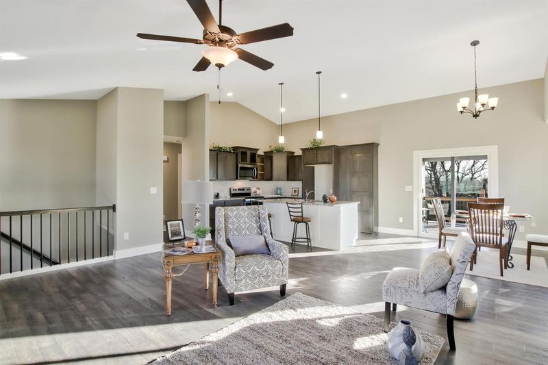 428 E Samantha Ct, Mulvane, KS 67110