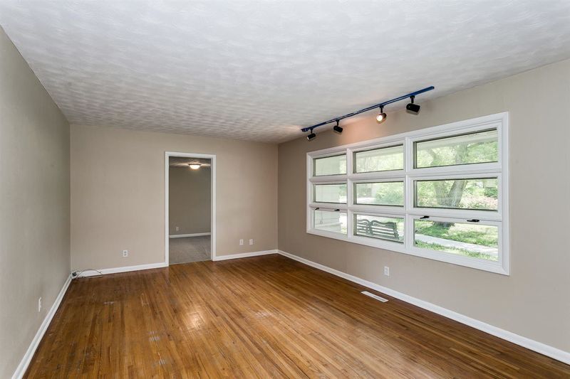 539 N Broadview Ln, Andover, KS 67002