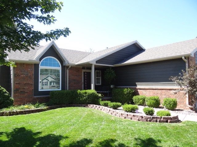 309 Valley Park Dr, Valley Center, KS 67147