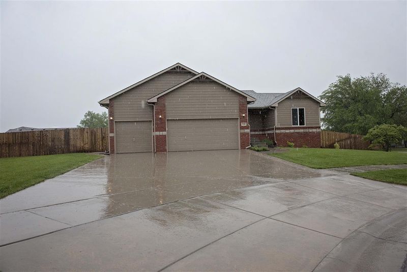 3100 N Nancy Ln, Derby, KS 67037