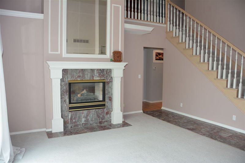 7827 E Mulberry Cir, Wichita, KS 67226