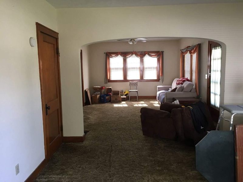 415 W 6th St, Newton, KS 67114