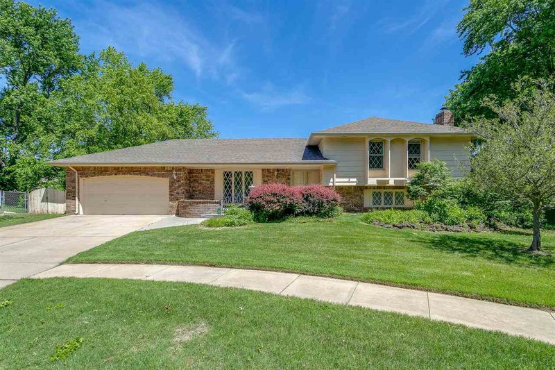 9830 W 10th Ct, Wichita, KS 67212