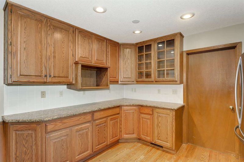 9830 W 10th Ct, Wichita, KS 67212