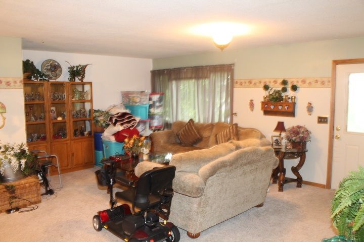 10530 E Pawnee Rd, Wichita, KS 67207