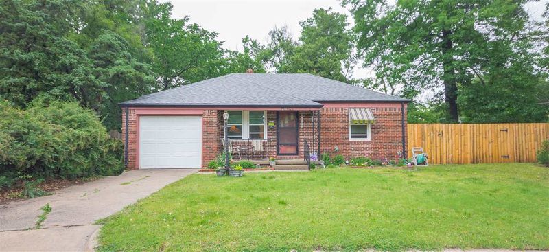 4828 E Morris Ct, Wichita, KS 67218-2429