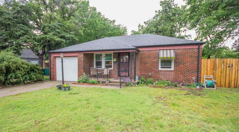 4828 E Morris Ct, Wichita, KS 67218-2429