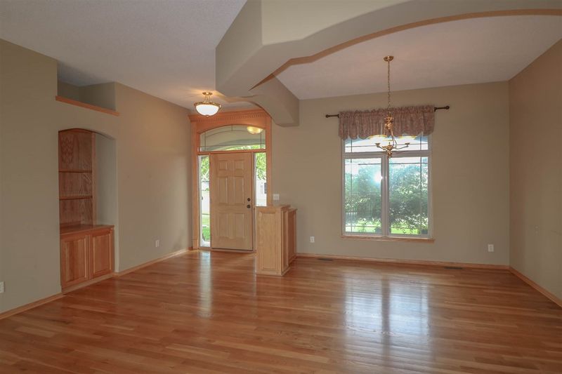 2202 N Newberry St, Derby, KS 67037
