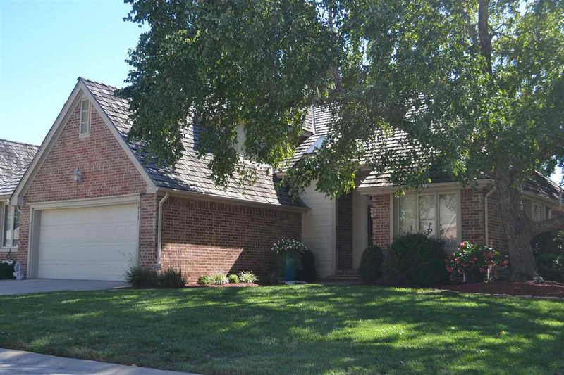 9411 E Bent Tree Cir, Wichita, KS 67226